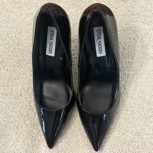 Steve Madden black leather heels. Size 9.
